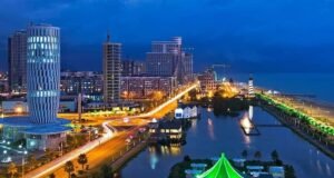 كم المسافة من تبليسي إلى باتومي