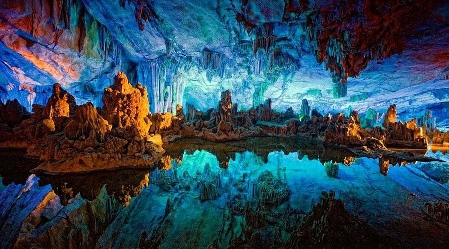 أماكن سياحية غير معروفة جورجيا Prometheus Cave